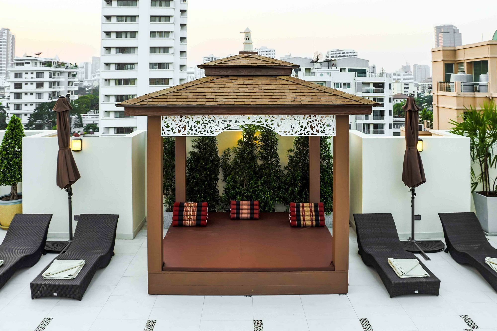 Aspira Hana Executive Apartment Thonglor Bangkok Exterior foto